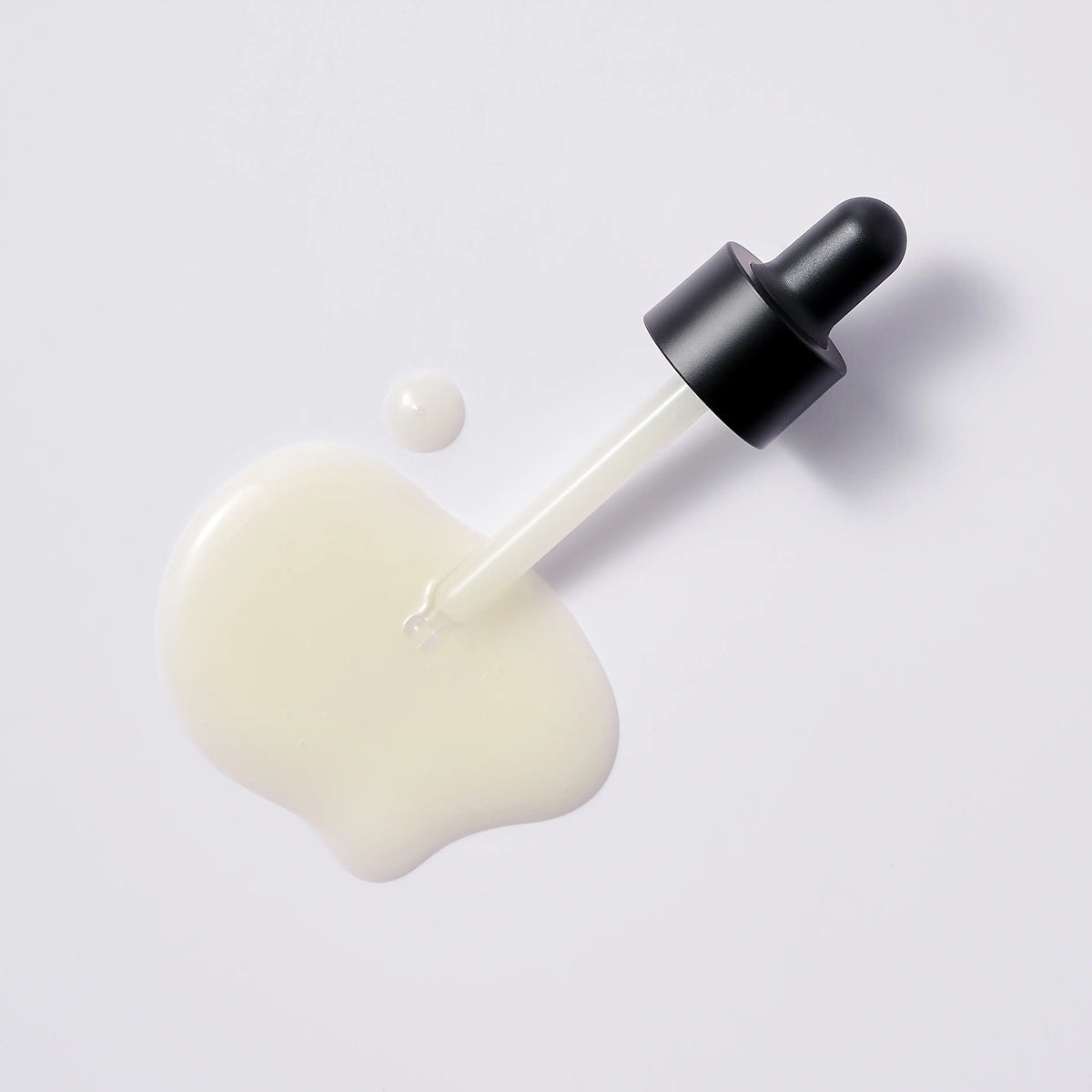 Bewants Glutathione Ampoule Serum dripping from dropper