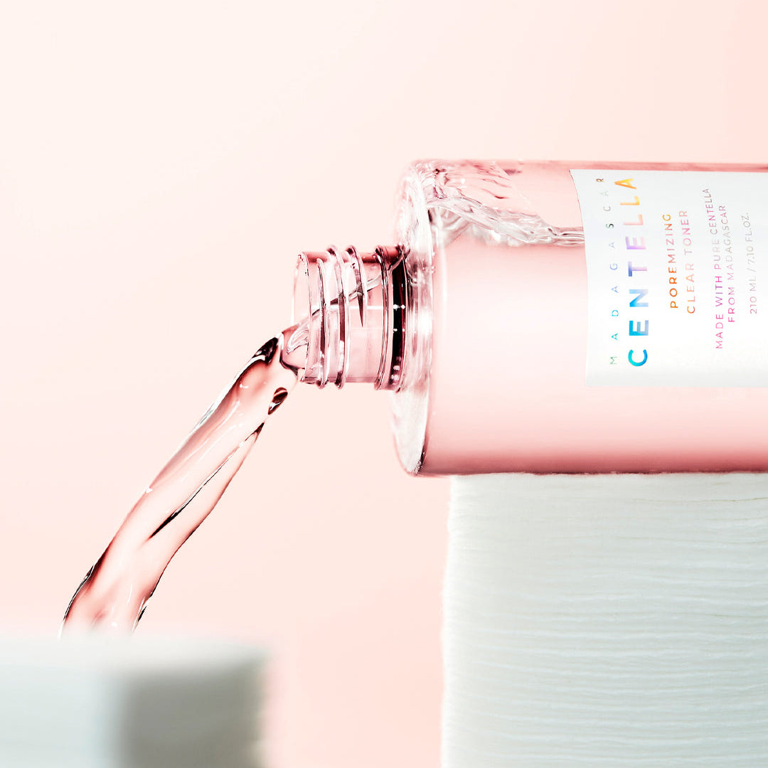 SKIN1004 Madagascar Centella Poremizing Clear Toner pouring from bottle